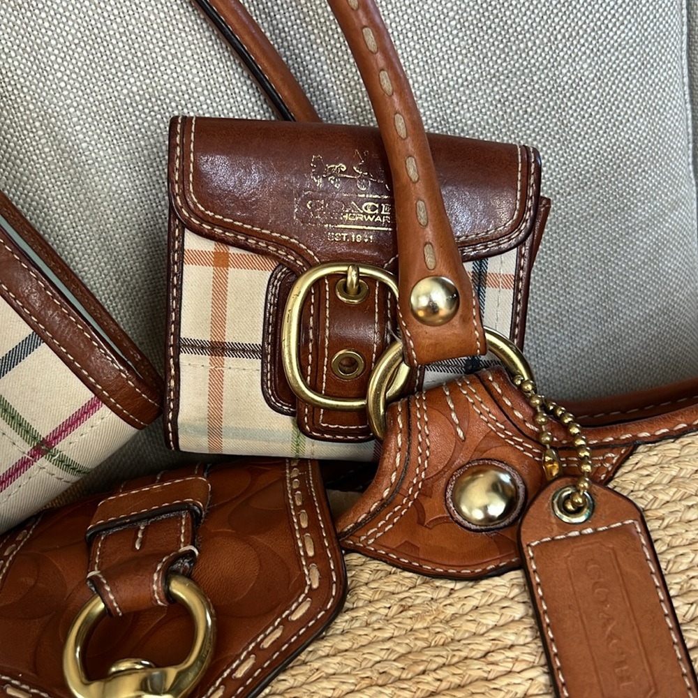 Coach Bleecker Carriage Straw XXL Embossed Lthr Beach Tote Wallet Passport Hldr - Picture 3 of 16